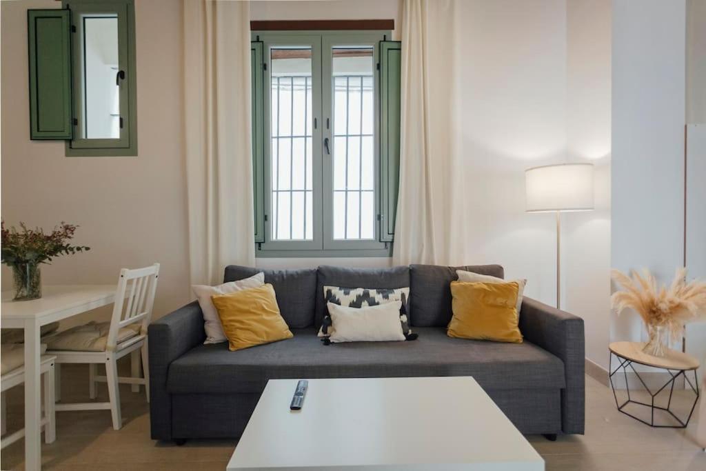Komodo Gran Poder - Penthouse With Private Pool And Cozy Twin Bedroom Central Apartment Sevilla Exterior foto